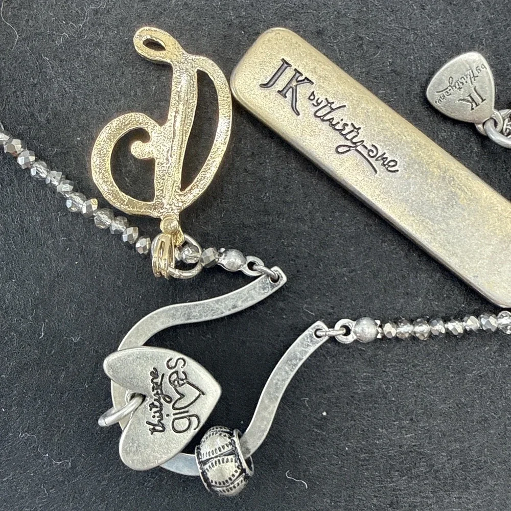 JK by Thirty One Silver Tone Love Horseshoe Pendant Necklace 35